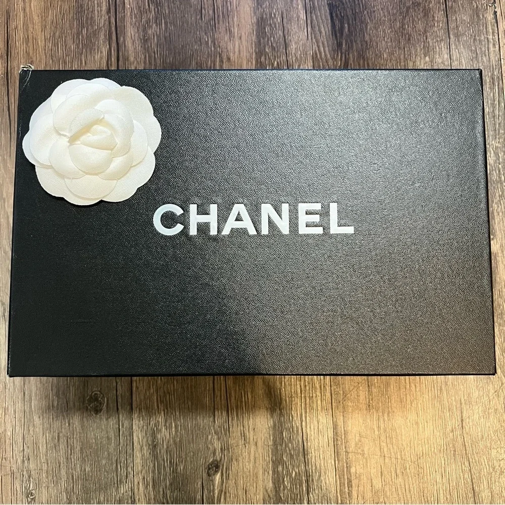 Chanel Vtg CC Logo Black Slingback Camelia Raffia Heels Peep Toe Shoes Y2W 8 - Picture 17 of 17